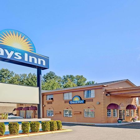 Days Inn By Wyndham ايفرت المظهر الخارجي الصورة