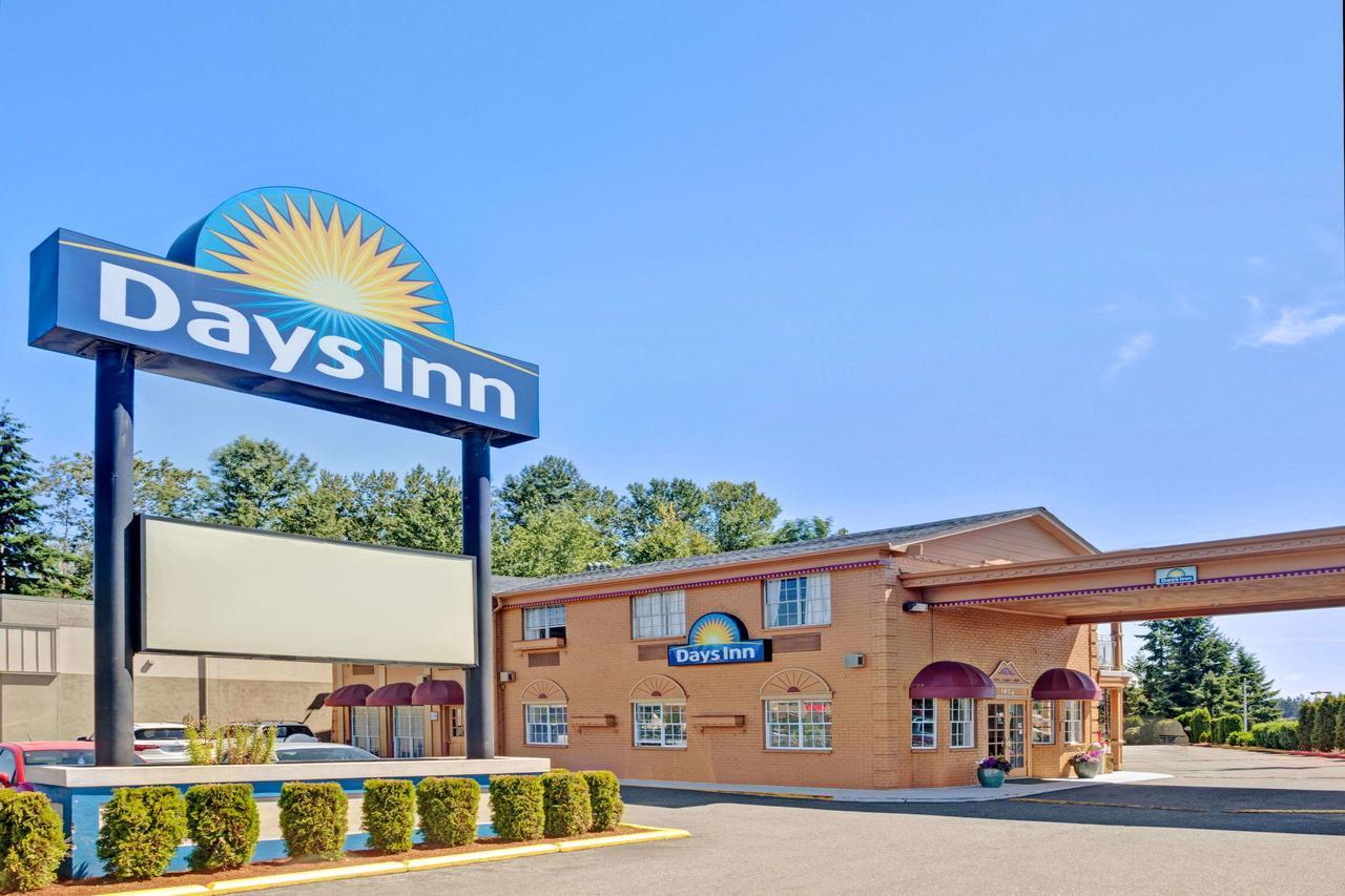 Days Inn By Wyndham ايفرت المظهر الخارجي الصورة